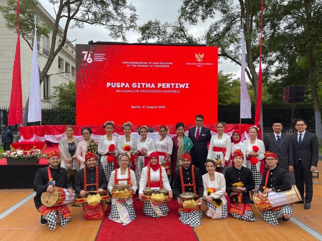 podiumnews.com-Pertunjukan Baleganjur Semarakkan Pembangunan Gedung Baru KBRI di Berlin